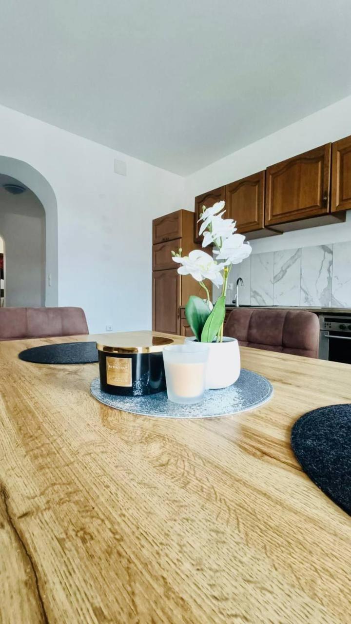 Comfort In Floridsdorf Area Sd Privatunterkunft *