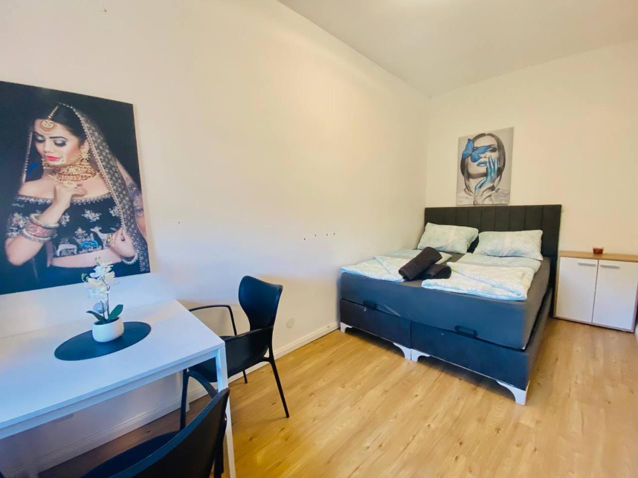 Privatunterkunft Comfort In Floridsdorf Area Sd *